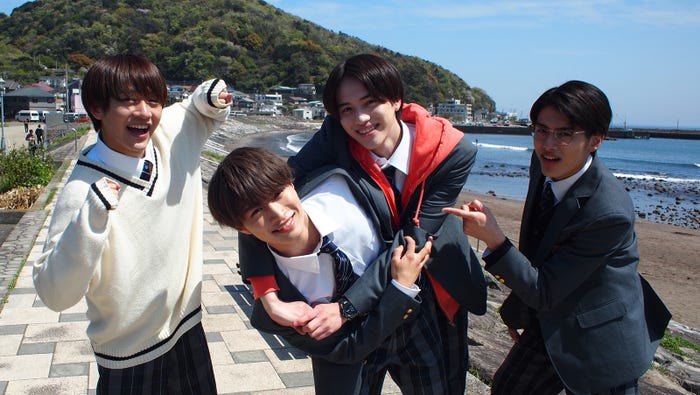 (左から)藤井直樹、那須雄登、岩崎大昇、金指一世(C)椎葉ナナ/集英社・NTV・J Storm