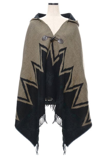 フード付きフリンジポンチョ「Re:EDIT by GALSTAR」3,998円（税込）／画像提供：Re:EDIT by GALSTAR