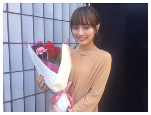 「逃げ恥」クランクアップ時の様子/内田理央公式ブログ(Ameba)より