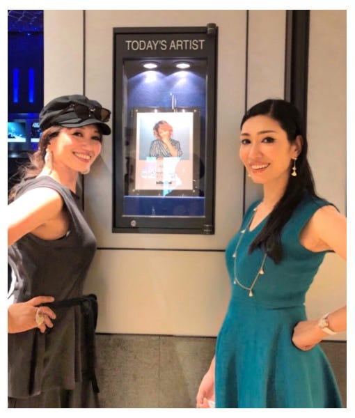 兄弟姉妹ショットを披露したアンミカ/アンミカオフィシャルブログ(Ameba)より