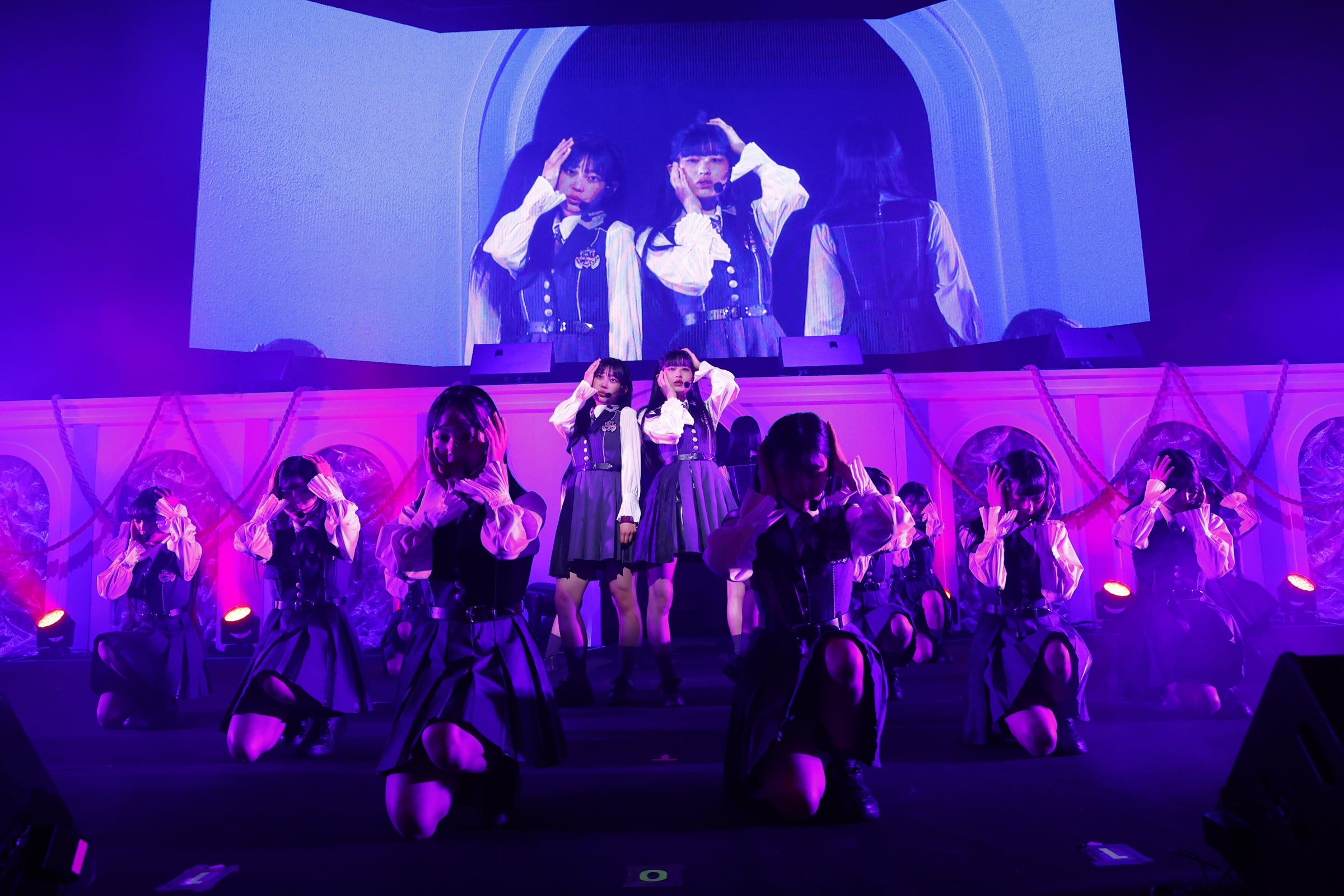 HKT48、“平均年齢14.4歳”7期生16人お披露目 松岡はなの卒コン