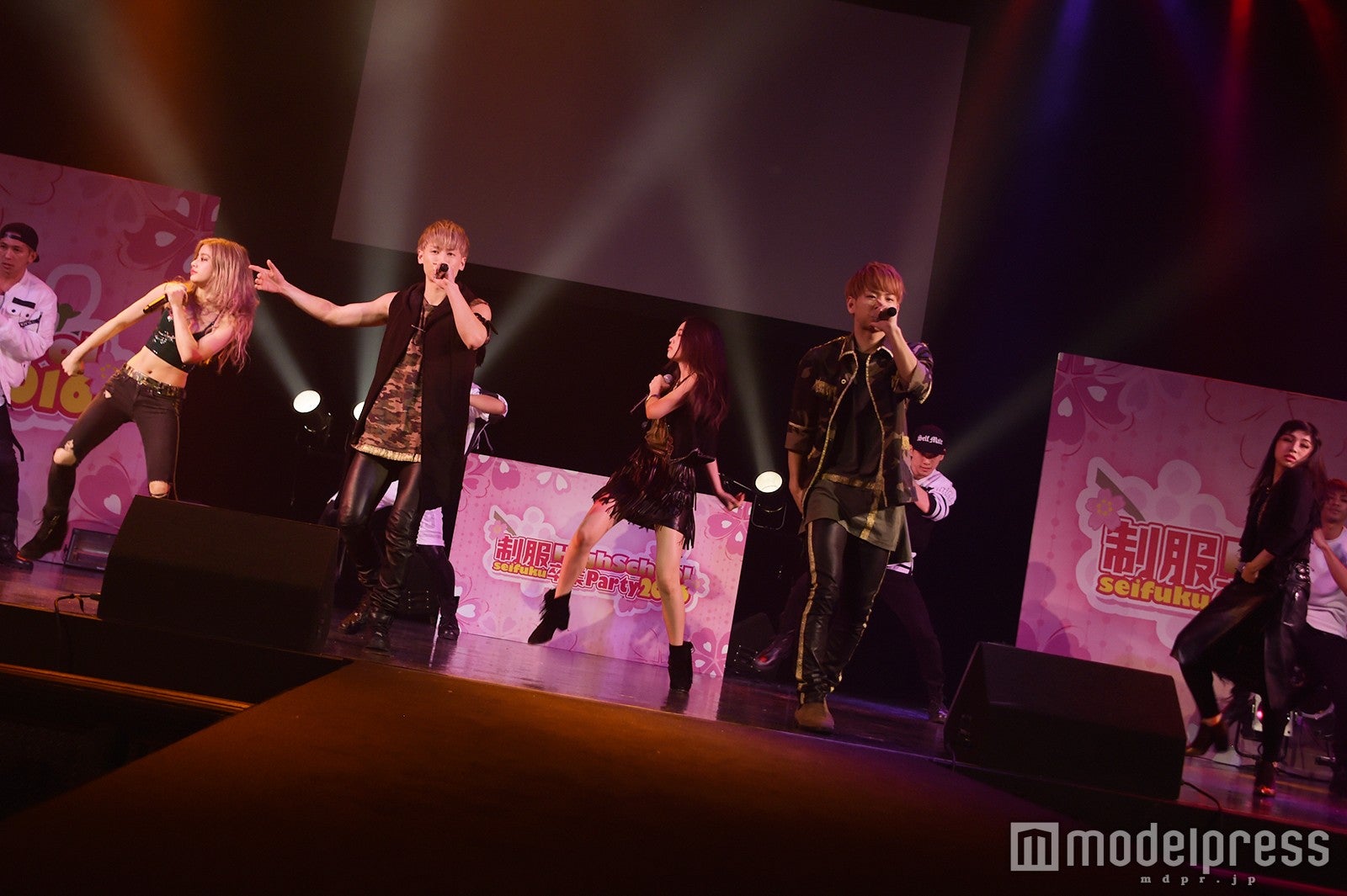 lol（C）モデルプレス