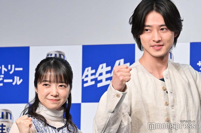 上白石萌音、山崎賢人(C)モデルプレス