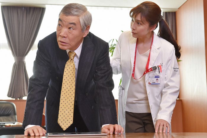 柄本明、竹内結子「A LIFE~愛しき人~」第8話より(C)TBS