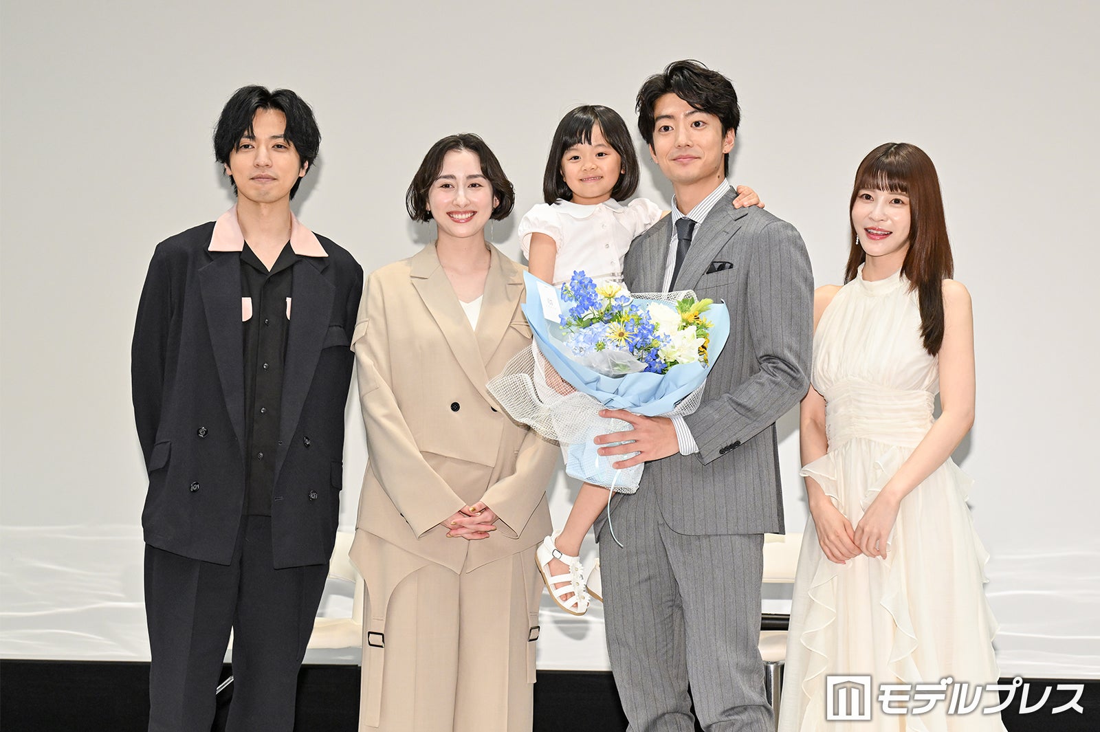 桐山漣、早見あかり、久場音葉、伊藤健太郎、岸明日香（C）モデルプレス