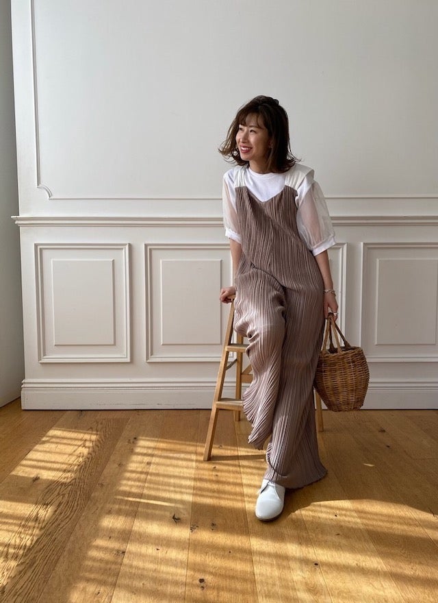部屋着みたいに見える…を解決!カジュアル過ぎない「大人のゆるパンツコーデ」