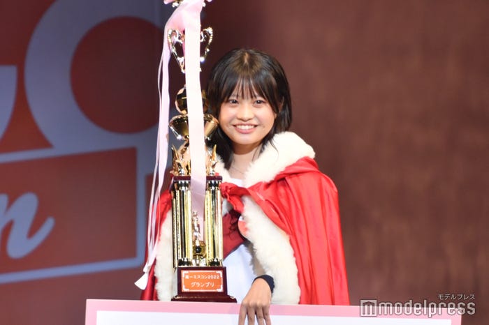 「高一ミスコン2022」グランプリ・杉井美咲/グランプリ発表イベントの様子(C)モデルプレス