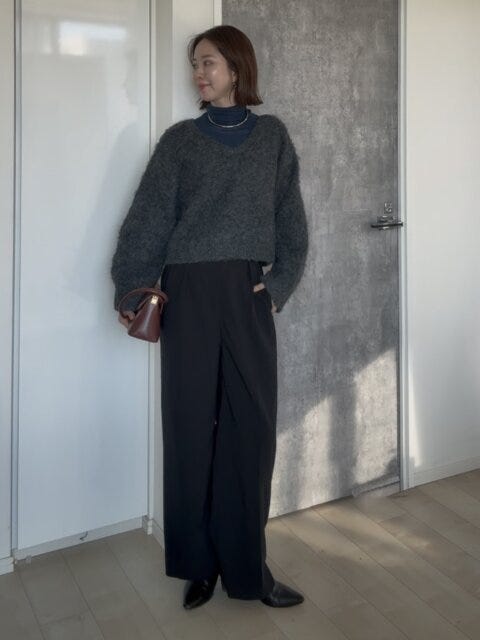 PLSTシアーリブタートルネックセーター PLSTシアーリブタートルネックセーターのニットコーデ 全身