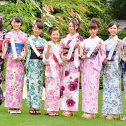 「七夕撮影会」に出席したX21の(左から)小澤奈々花、細井友里加、白鳥羽純、井頭愛海、吉本実憂、籠谷さくら、末永真唯、泉川美穂