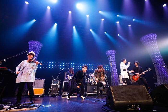 超特急&BIGMAMA/(C)「TOKUFUKU LIVE Connect」 photo:上山陽介