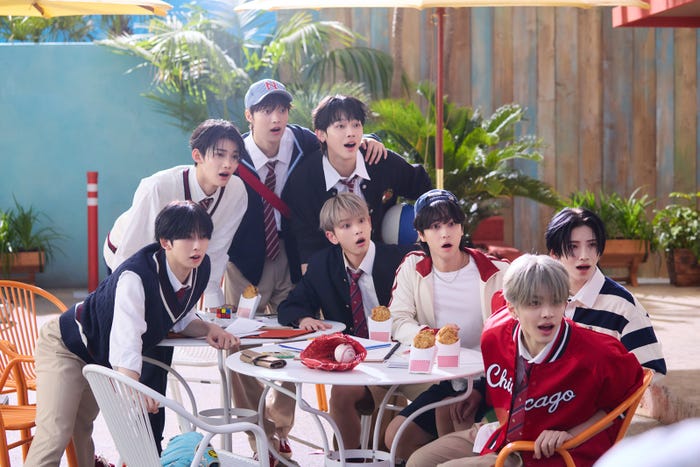 &TEAM/新CM「コチる放課後アンセム 『コンビニ』篇」メイキングより(提供写真)