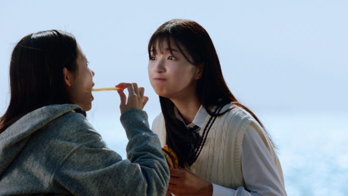 五百城茉央「ビックマック『あしたも、笑おう。』篇」より(提供写真)