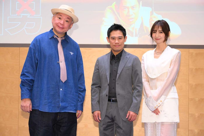 (左から)鈴木おさむ氏、伊藤淳史、篠田麻里子(C)テレビ朝日