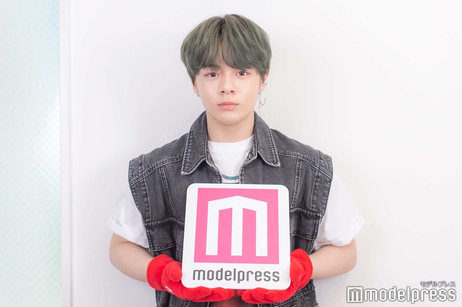 鶴房汐恩（C）モデルプレス