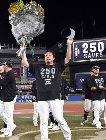 ロッテ・益田が250S達成「喜んでもいい数字なのかな」「マイナス思考からスタートして1つのセーブを積み重ねてきた」「ファンのみなさんには感謝」「家族がずっと支えてくれた」