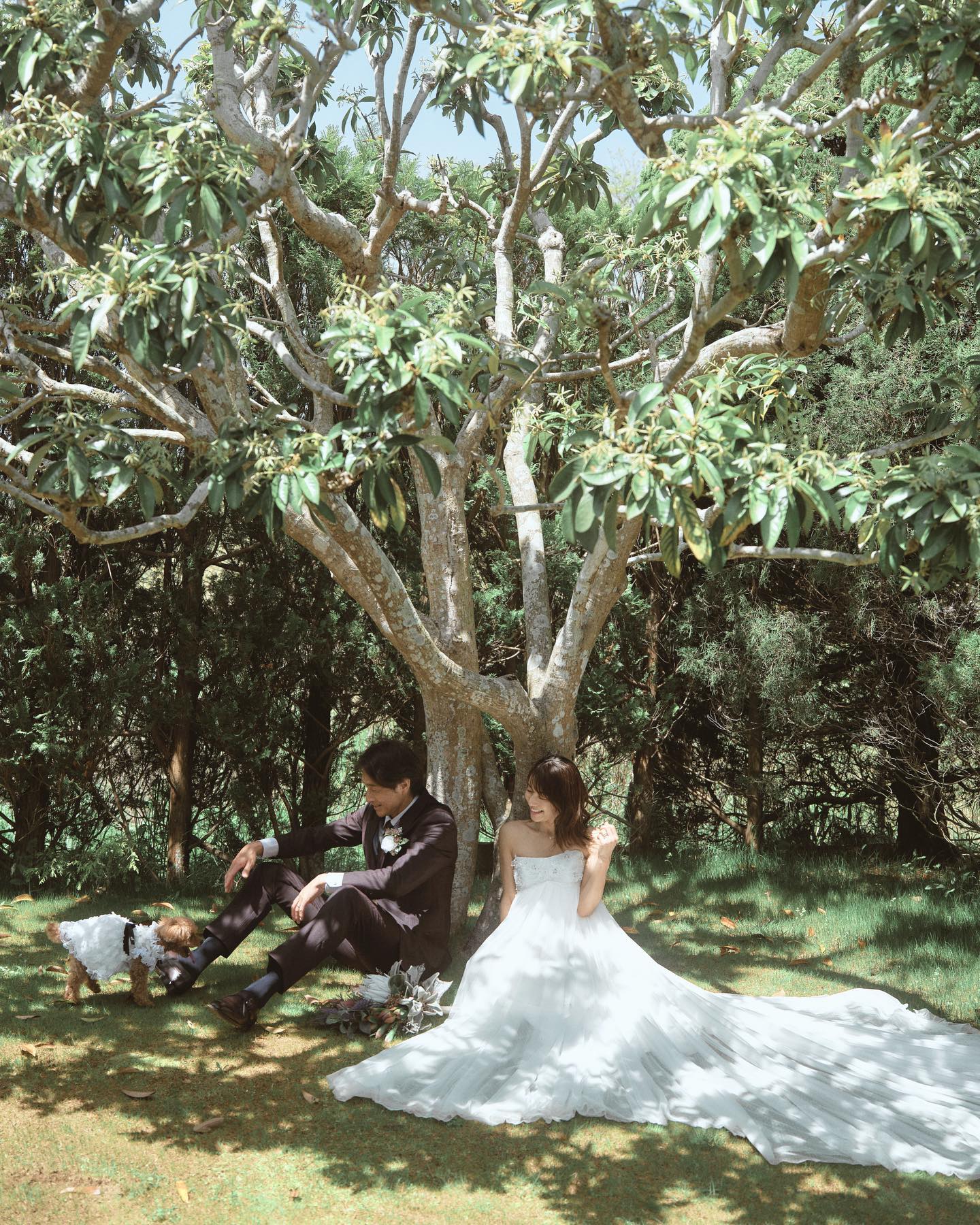 吉田栄作＆内山理名のウエディングショット／内山理名Instagramより