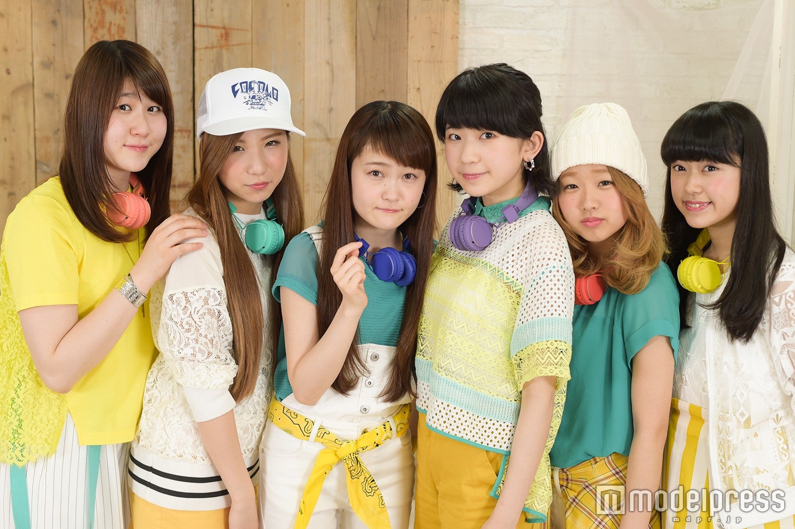 Little Glee Monster（左から）かれん、MAYU、芹奈、manaka、麻珠、アサヒ（C）モデルプレス