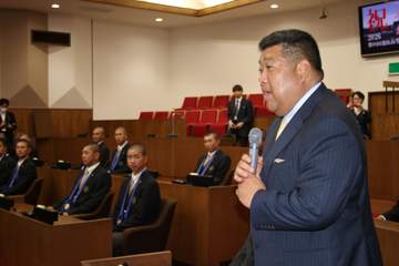 大阪桐蔭・西谷監督「もうやめてもらいました」DeNA・藤浪のベビースターラーメンについて笑顔で明かす