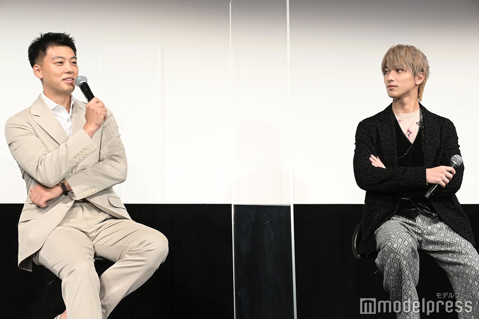 竹内涼真、横浜流星（C）モデルプレス