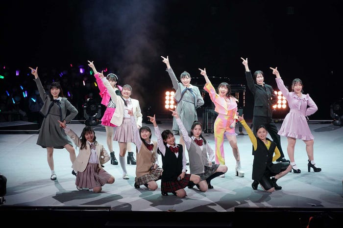 BEYOOOOONDS「BEYOOOOOND1St CONCERT TOUR どんと来い! BE HAPPY! at BUDOOOOOKAN!!!!!!!!!!!!」(提供写真)