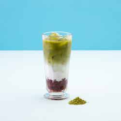 小豆抹茶ラテ650円~740円/画像提供:CHA NUNG