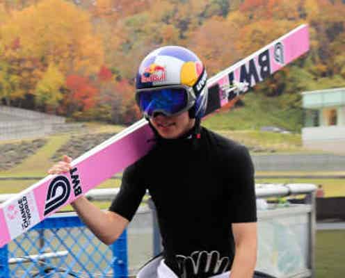 ジャンプ・小林陵侑 連覇かかる五輪シーズンへ漂う自信「さっさと冬いきたいっすね」 全日本選手権・公式練習