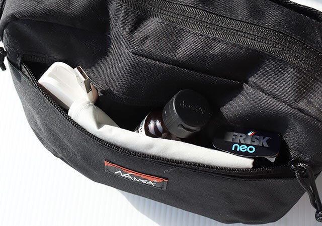 宝島社　雑誌　付録　MonoMax　ナンガ　ショルダーバッグ　フロント　ファスナー付きポケット