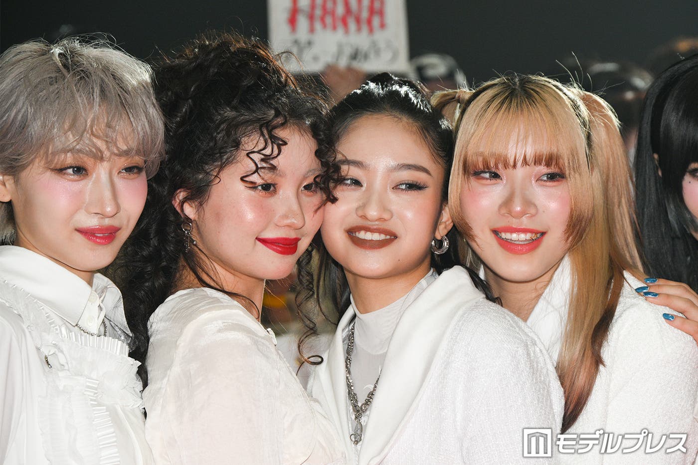 HANA、KOHARUセンターのカマキリダンスで沸かす デビュー前に圧巻ステージ【MTV VMAJ レッドカーペット】 - モデルプレス