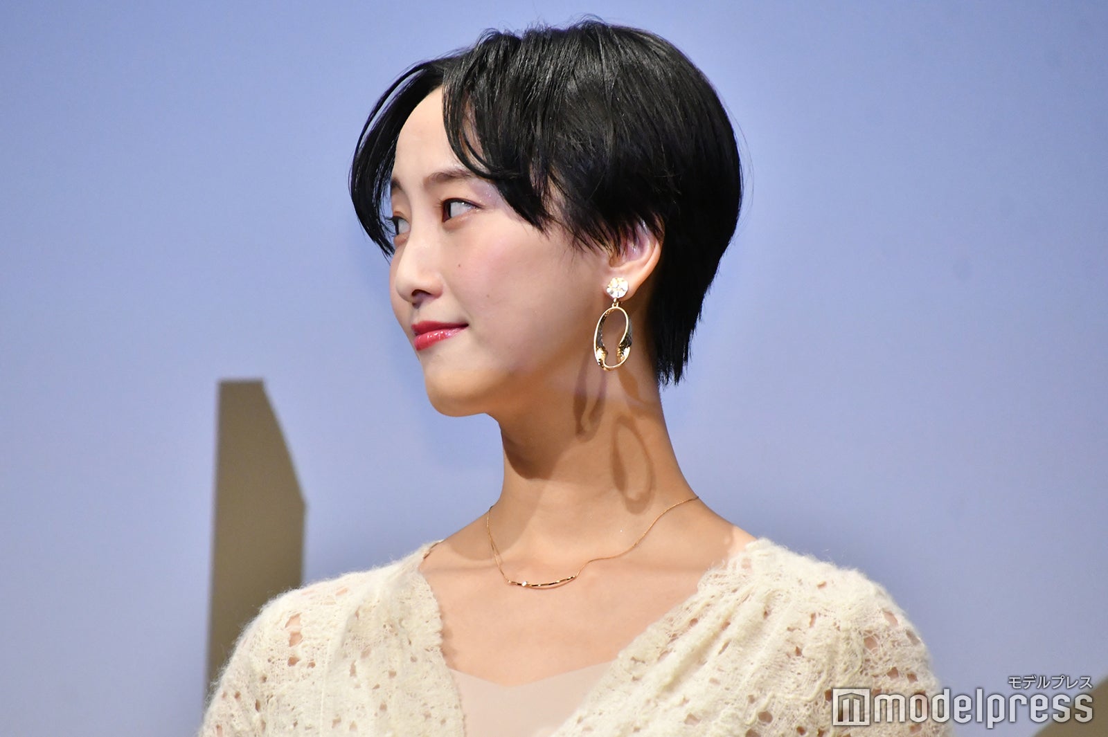 松井玲奈 ばっさりカットのショートヘア披露 モデルプレス