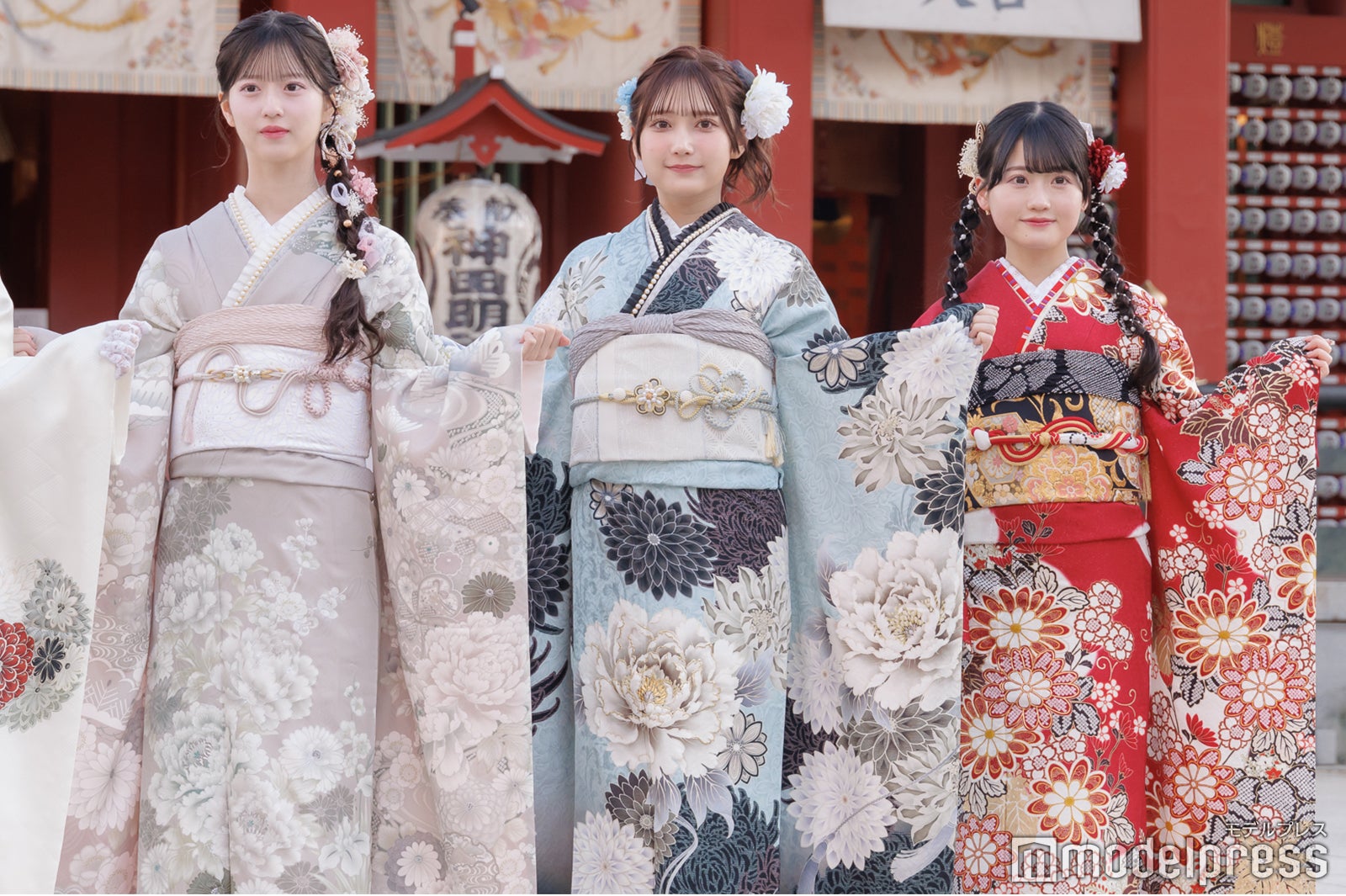 八木愛月、鈴木くるみ、布袋百椛（C）モデルプレス