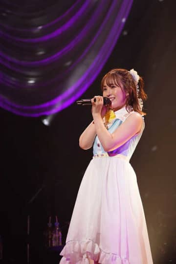 鈴木みのり 多彩な表現でファンを驚かせた東名阪ツアー最終公演のレポートが到着 モデルプレス