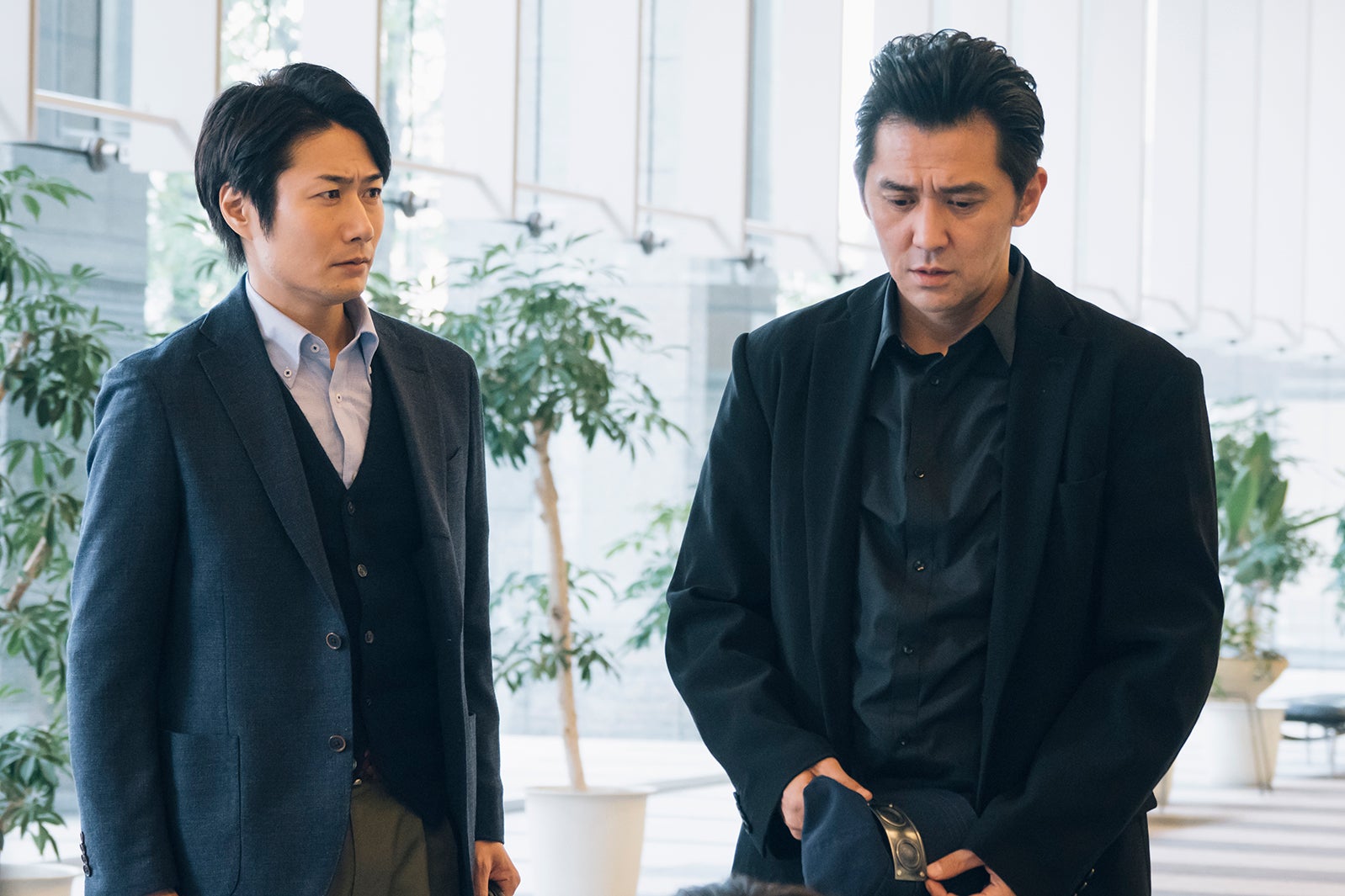 戸次重幸、村上淳／「電影少女」第10話より（C）「電影少女2018」製作委員会