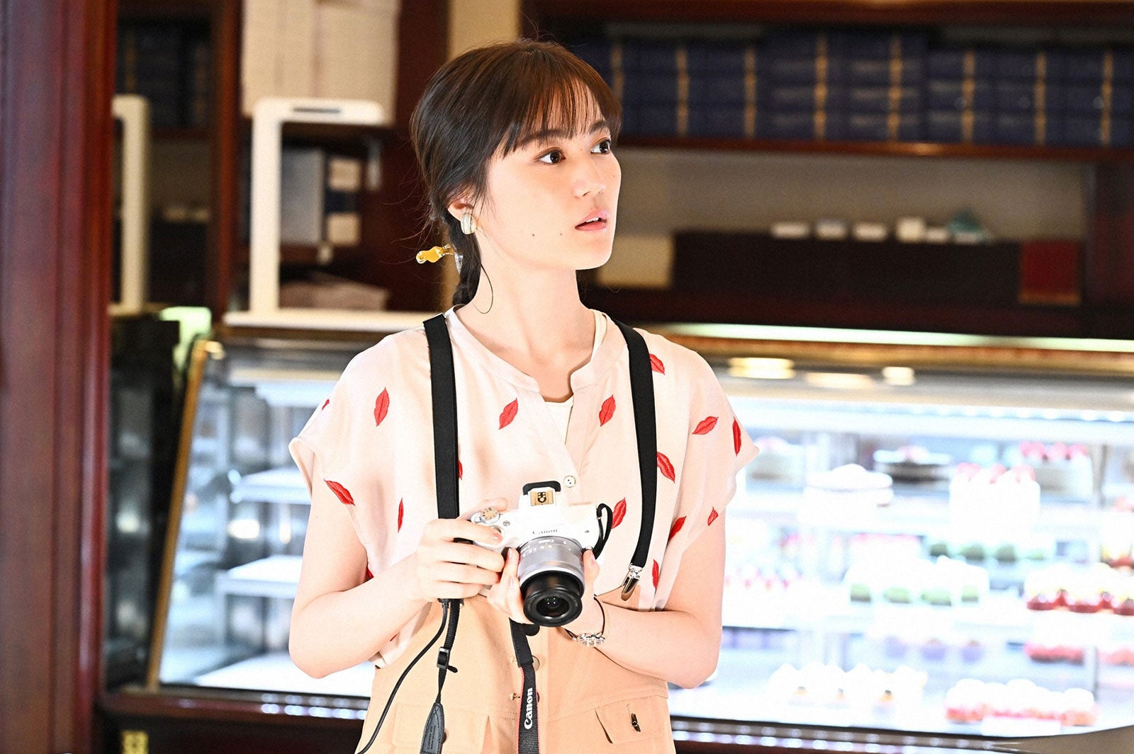 生田絵梨花／「オールドルーキー」第3話より（C）TBS