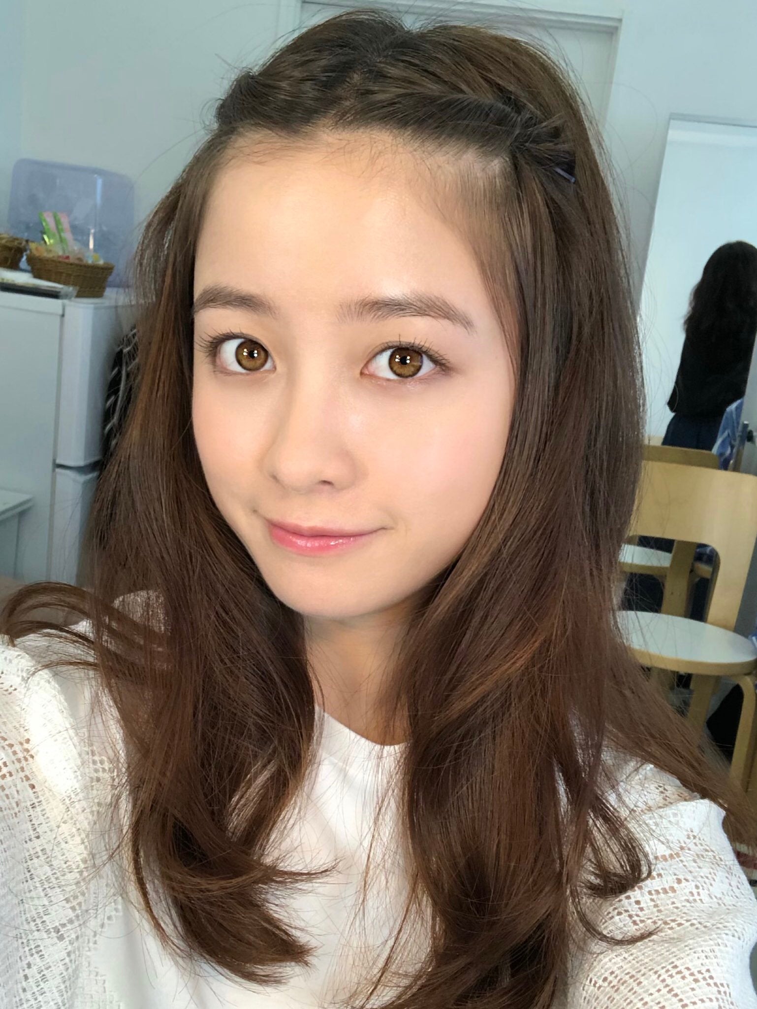 橋本環奈、Twitterフォロワー200万人突破 投稿写真に反響