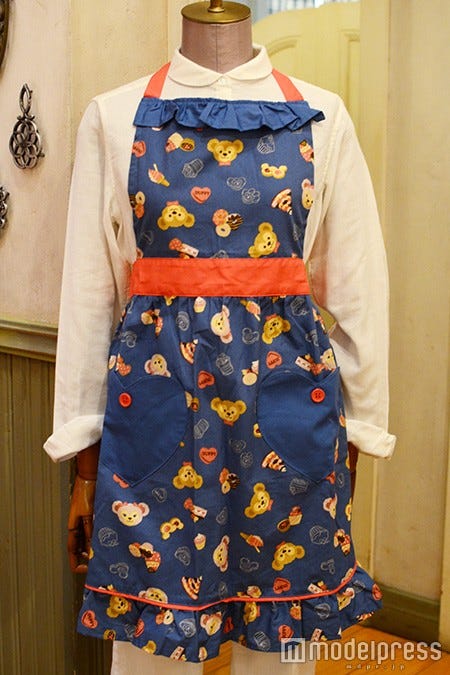 エプロン¥3600(C)モデルプレス