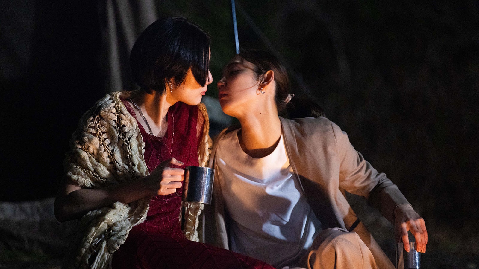 大胆描写話題のドラマ、情熱的なキスシーンが圧巻「美しすぎて息を呑む」「ドキドキした」の声【セフレの品格 ドラマ版 SEASON2】