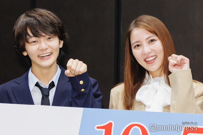 齋藤潤、石川恋(C)モデルプレス