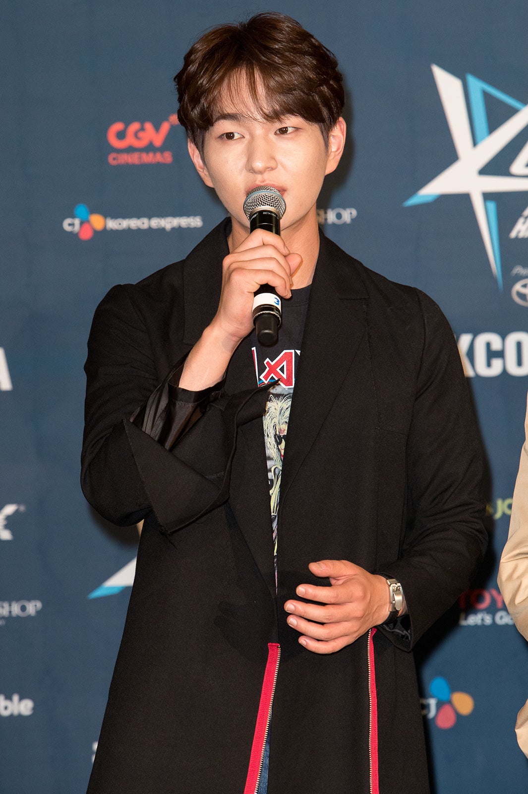 SHINeeオンユ、日本ドーム公演不参加を発表