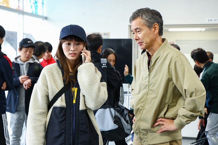 岡崎紗絵、渡部篤郎「あのクズを殴ってやりたいんだ」第8話(C)TBS