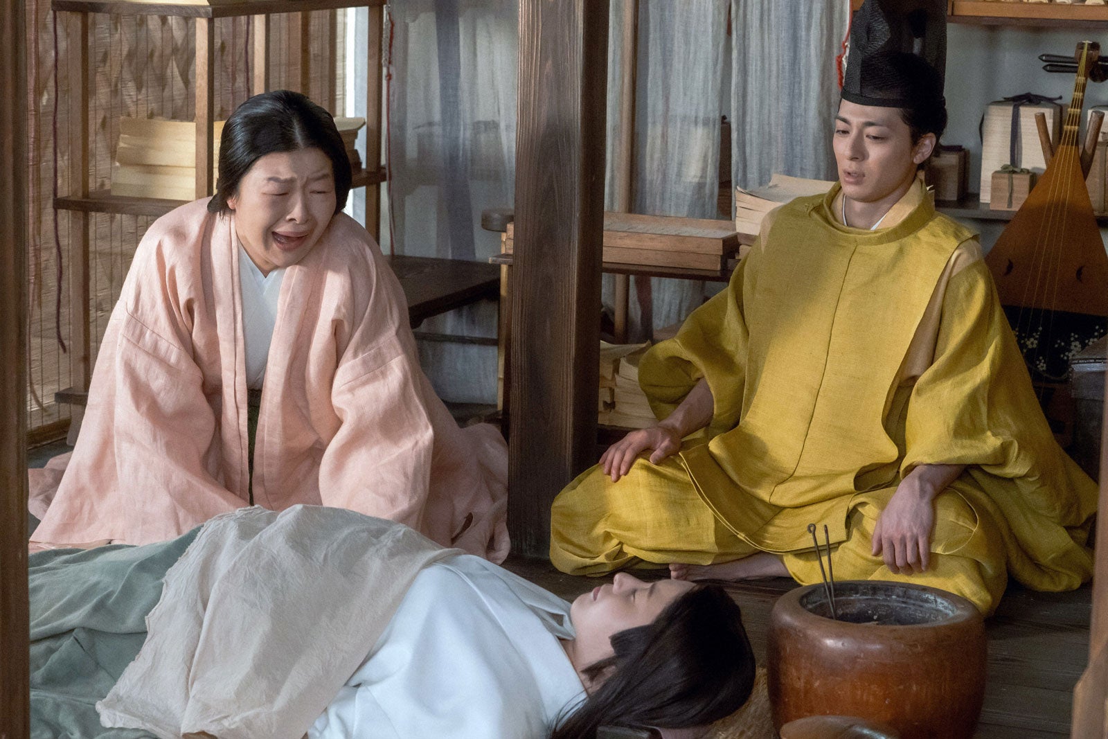 信川清順、吉高由里子、高杉真宙「光る君へ」第5話より（C）NHK