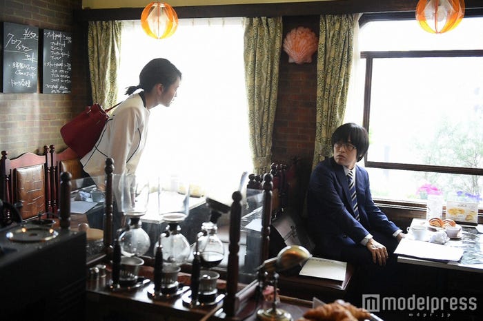 前田敦子、バカリズム「毒島ゆり子のせきらら日記」第7話・場面カット(C)TBS