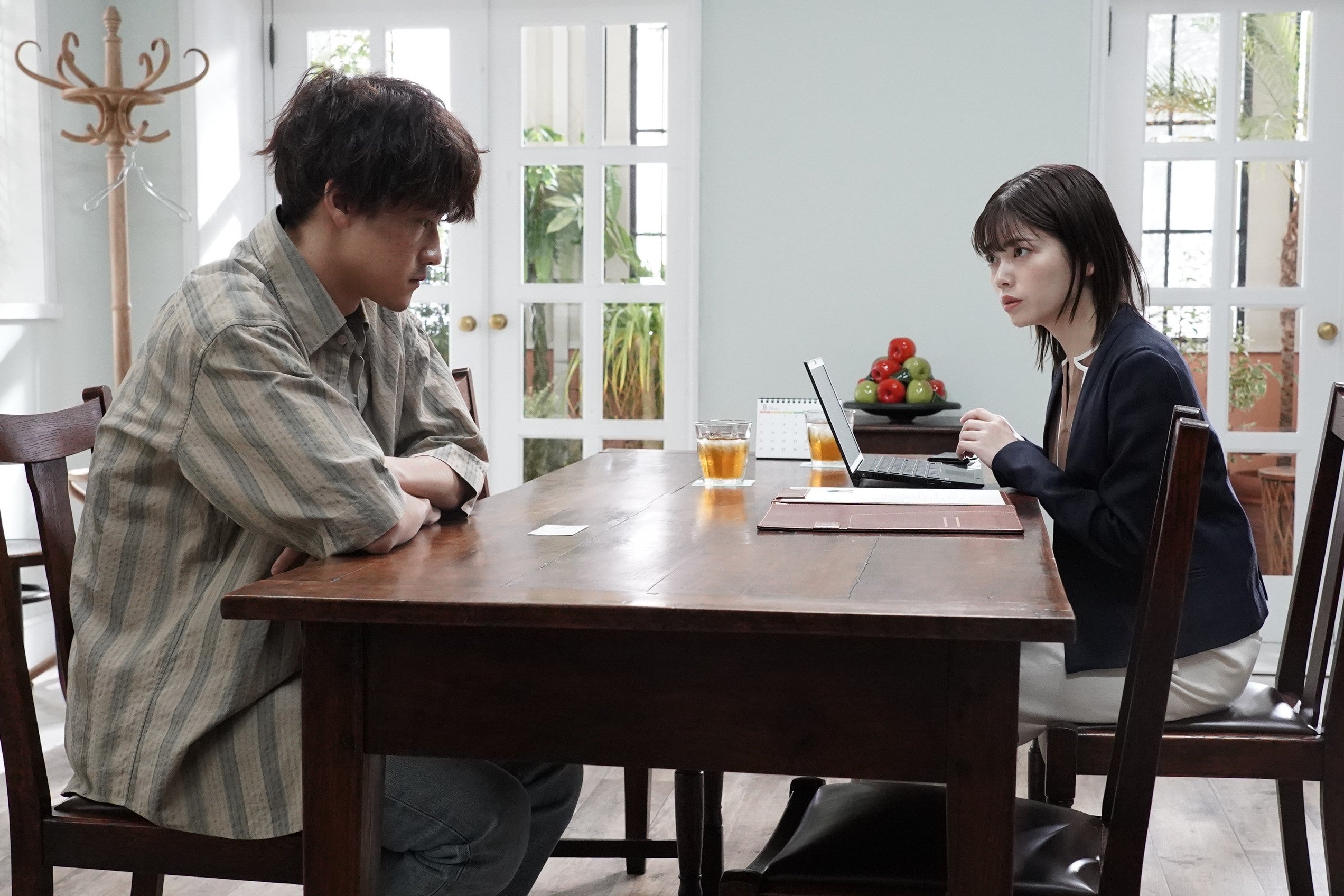 葉山奨之、小芝風花「転職の魔王様」第5話より（C）カンテレ