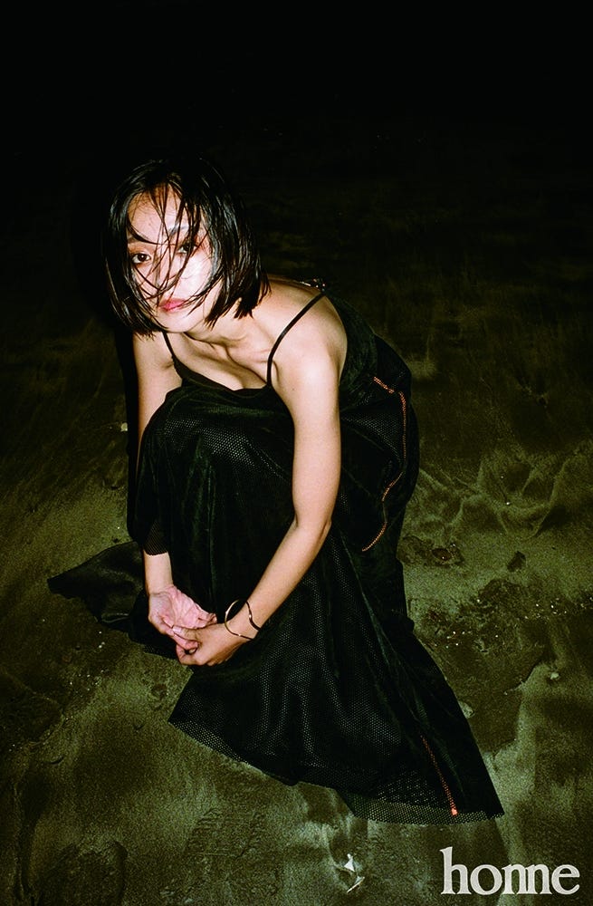 「安達祐実パーソナルマガジンhome(ホーム)」より(写真提供:カエルム)