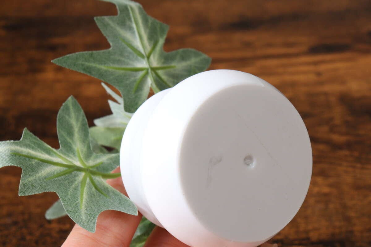 ダイソー　グリーンポット　裏面