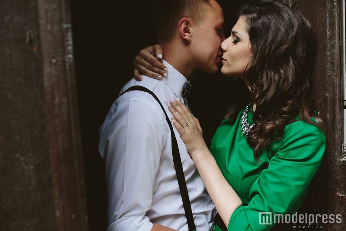 男心にグッと来る!さり気ない色気5つの出し方(photo by teksomolika/Fotolia)