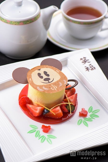 「ハイピリオン・ラウンジ」ケーキセット（C）Disney