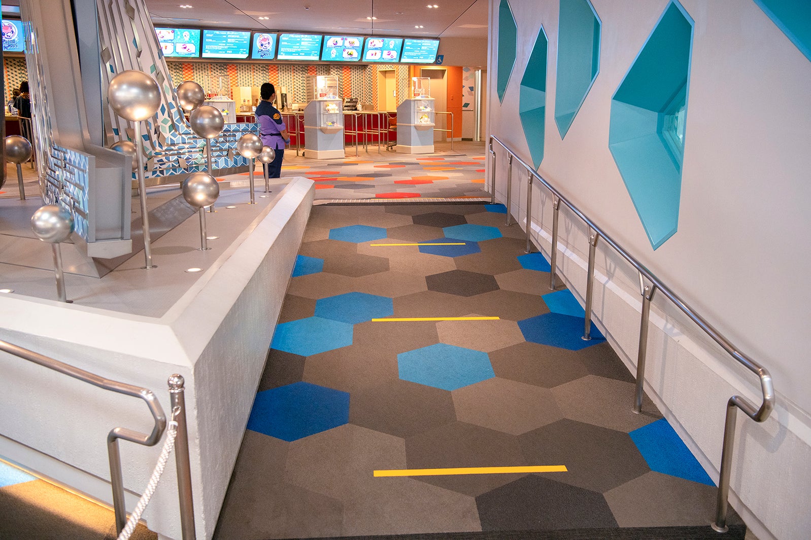 プラズマ・レイズ・ダイナー（C）Disney