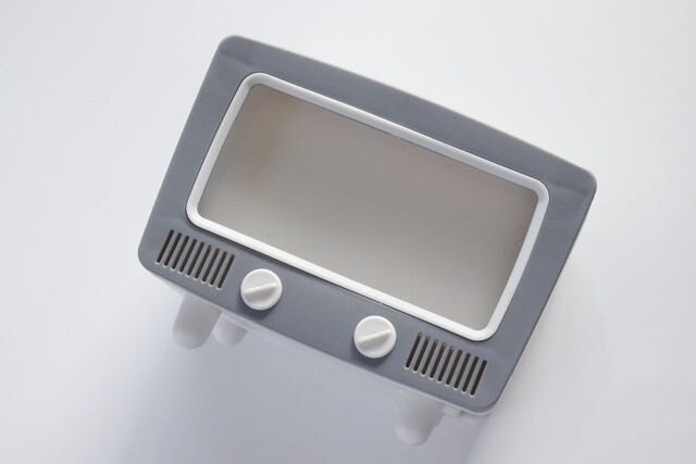 100均ダイソーのスマホスタンド3