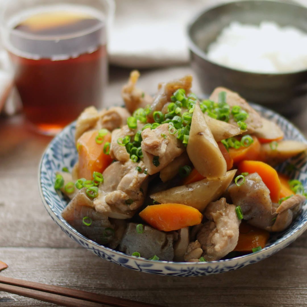 めんつゆで味付けパパパパーン!鶏肉とごぼうのうま煮