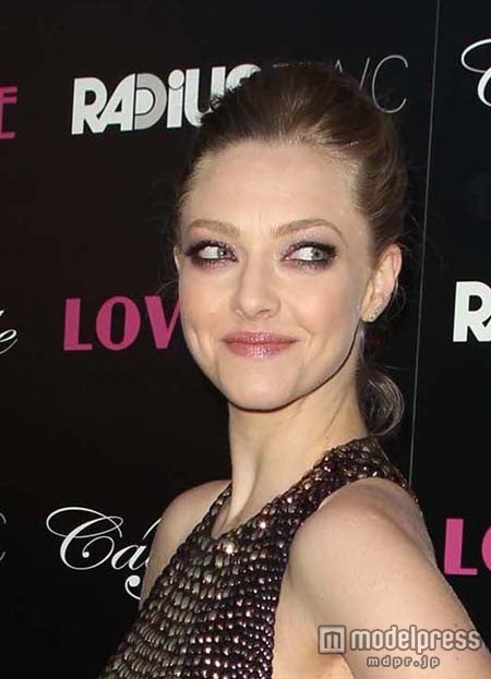 むっちりが良かった!?　アマンダ・セイフライド、ノーブラはみバスト